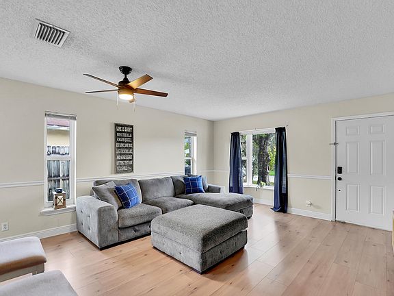 3rd image of 10359 Boynton Pl Circle