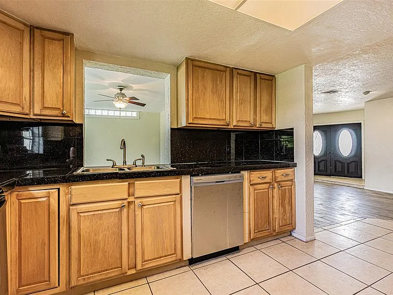 4149 Floramar Ter — Photo 13