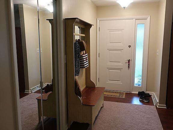 4th image of 8707 Meadowlark Ln