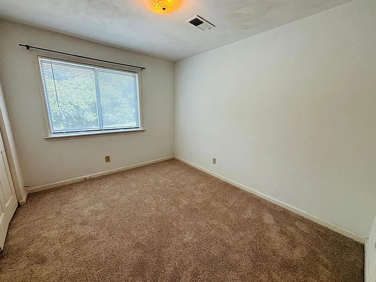 402G Berryfield Ln — Photo 13