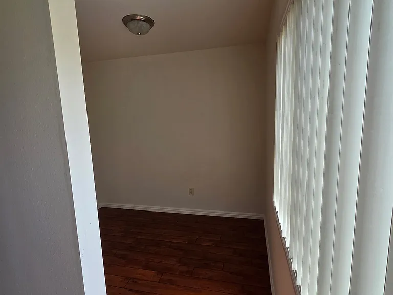 423 S Holt Ave #202 — Photo 2