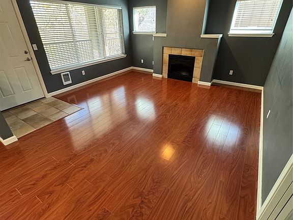 2nd image of 2121 Hammond Avenue