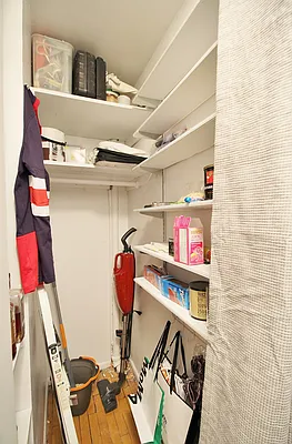 Rented by Julianna Realty Corp | media 4