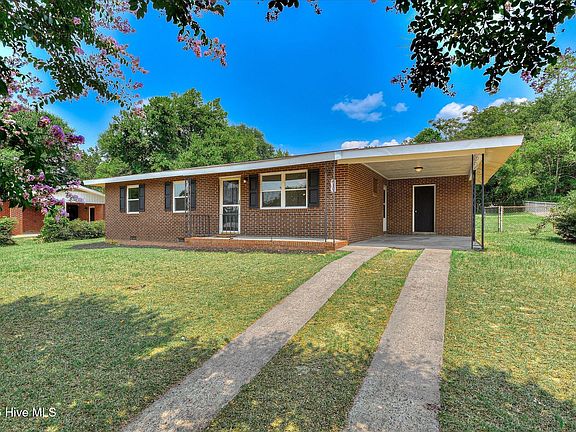 2nd image of 819 Hillside Drive