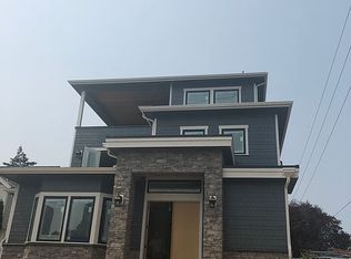 9883 NE 8th St, Bellevue, WA 98004