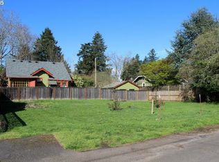 7323 SE Grant St, Portland, OR 97215