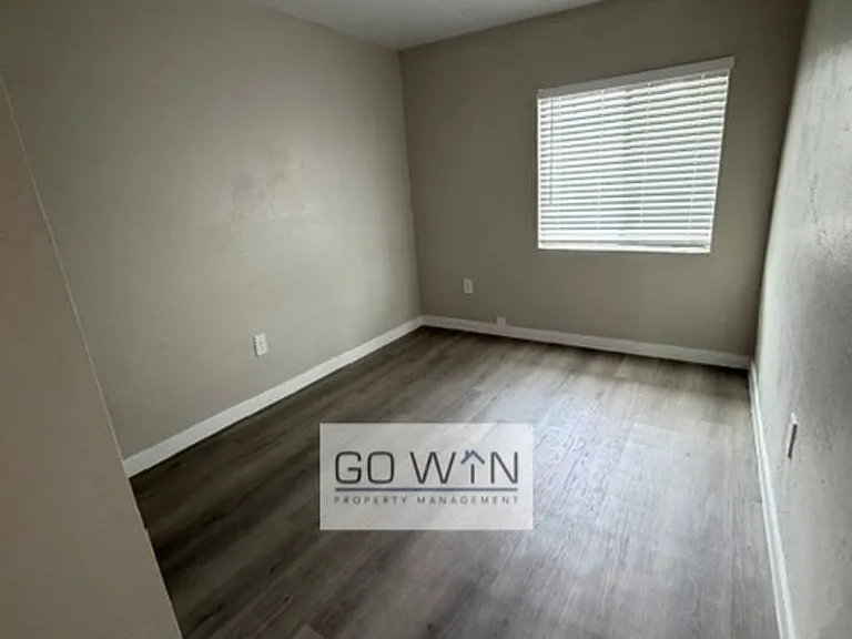 1537 W Pierce St — Photo 6