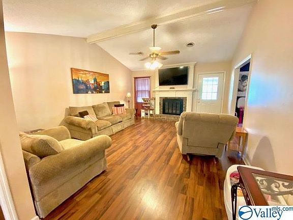 3rd image of 109 Tammy Gaines Ln