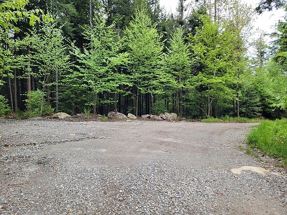 4th image of 197 Lakeshore Dr