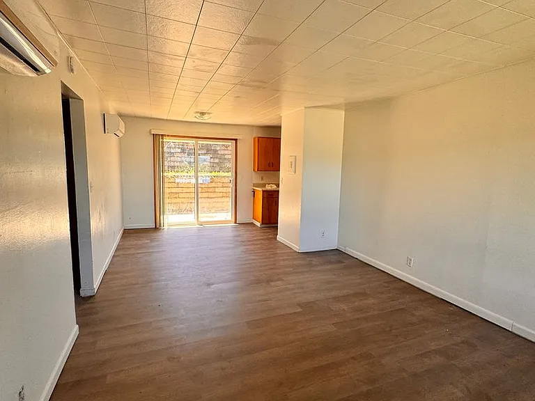 707 Cedar St — Photo 2