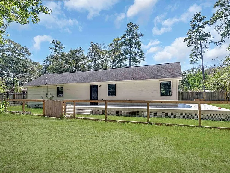 4627 Dunnam Pl — Photo 2