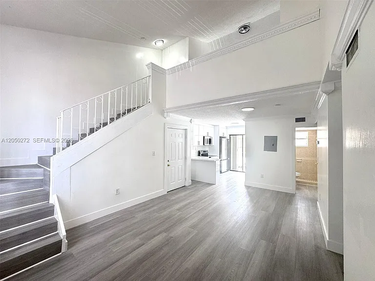 2740 W 62nd St #205 — Photo 3