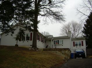 2571 Mechanicsville Rd, Bensalem, PA 19020