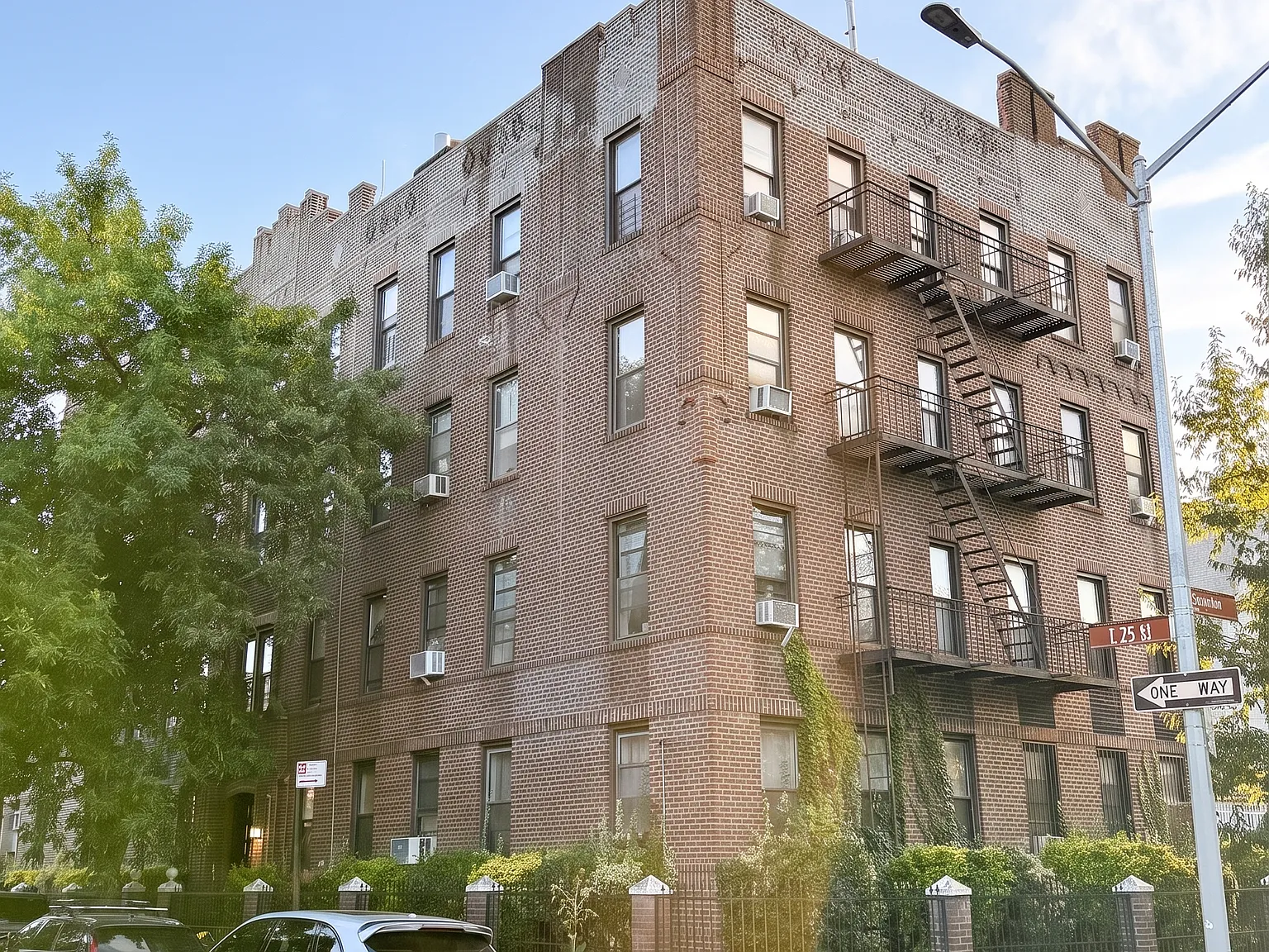 310 East 25th Street — Photo 2