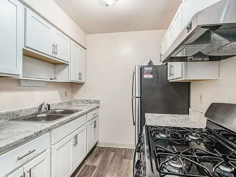 Concord Place Apartments — Photo 18