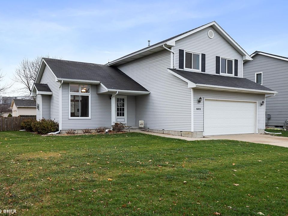 1st image of 602 NE Keystone Dr