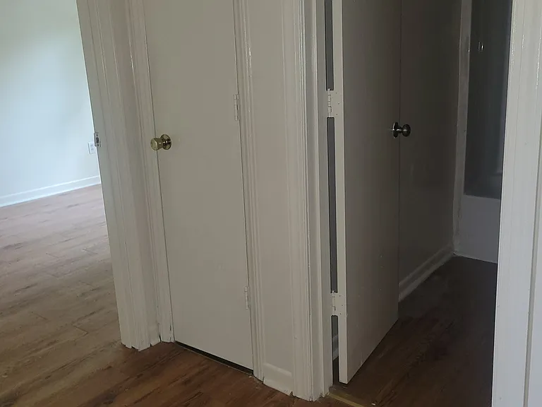 110 Arlington Retreat Apartments #4 — Photo 9