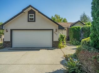 2242 Foothills Ct, Abbotsford, BC V3G1E1