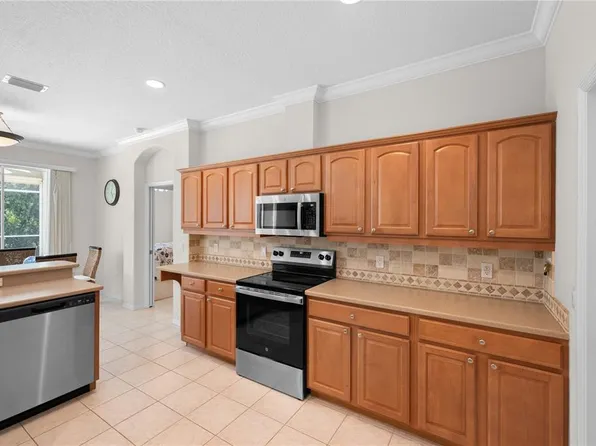 7424 ARROWHEAD RUN, LAKEWOOD RANCH, FL 34202