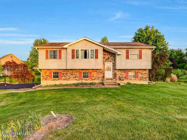 2106 Hill Rd, Effort, PA 18330