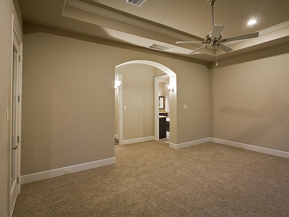 4th image of 23015 Creek Park Dr