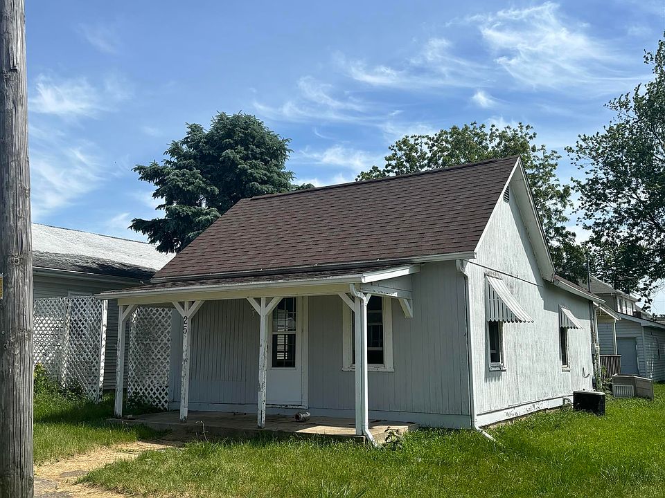 2nd image of 25 Main St