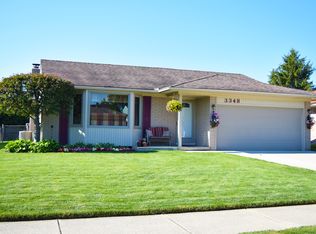 3348 Lords Dr, Sterling Heights, MI 48310