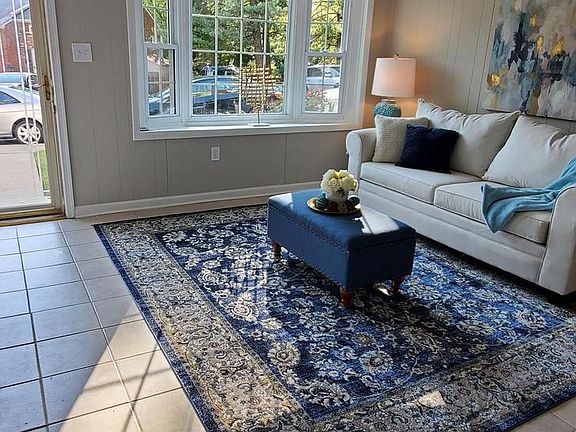 3rd image of 14371 Berkshire Dr