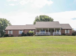 787 Hermitage Rd, Staunton, VA 24401