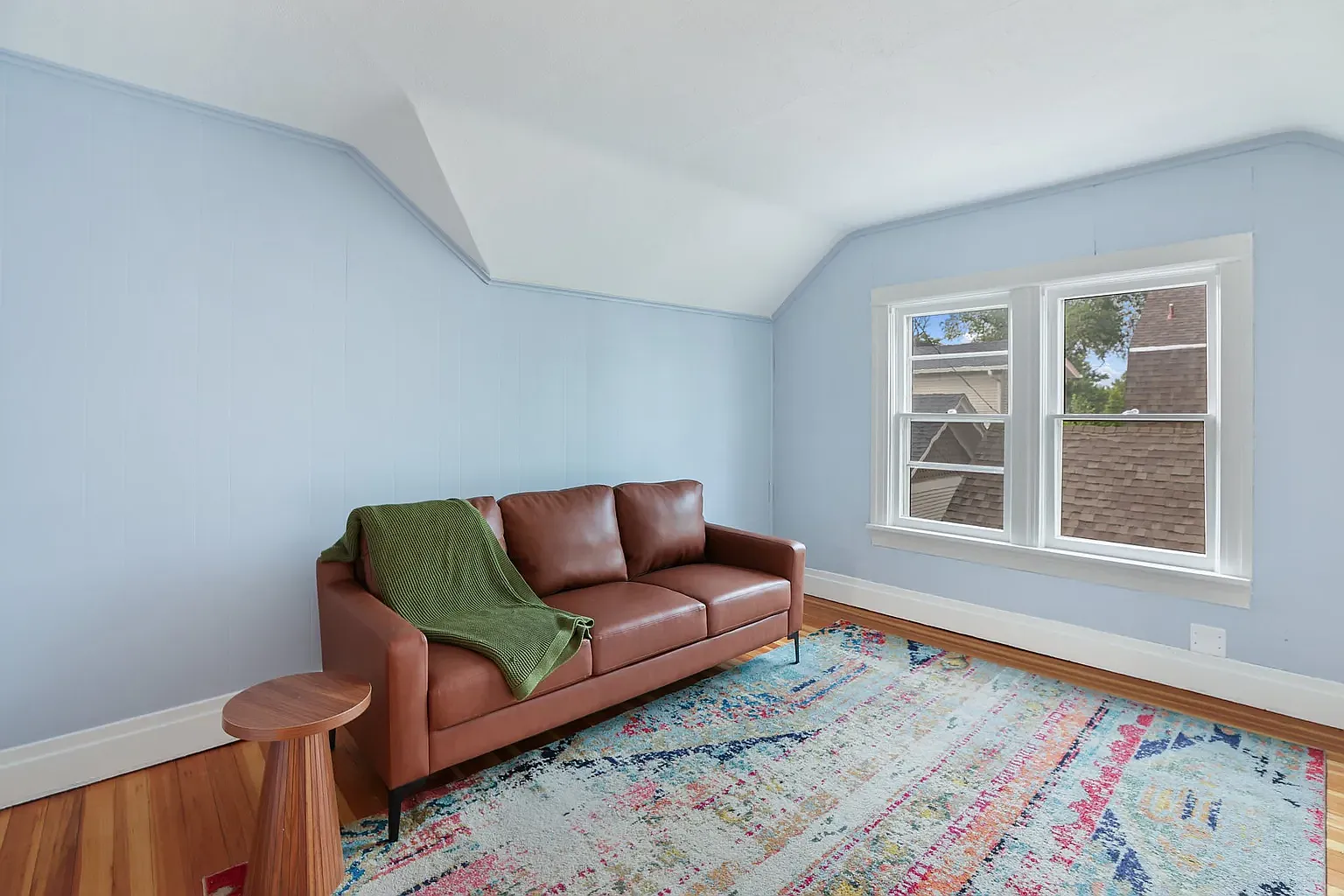 2 bed, 900 sqft, $1,400 — Photo 4