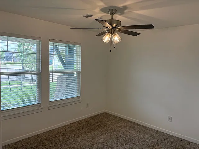 604 Caladium Dr — Photo 25