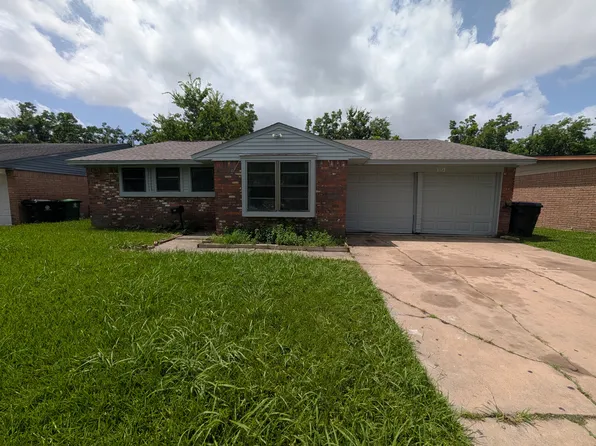 3723 Westhampton Dr, Houston, TX 77045