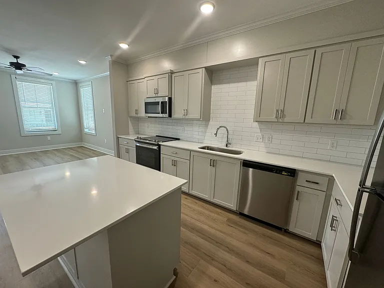 1205 Pleasant Drive — Photo 9