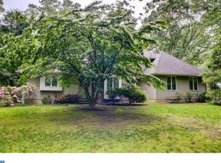325 E Millstream Rd, Cream Ridge, NJ 08514