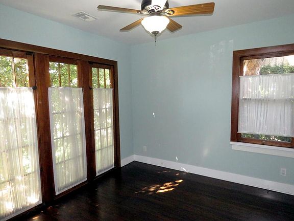 5th image of 310 Bonita Ave
