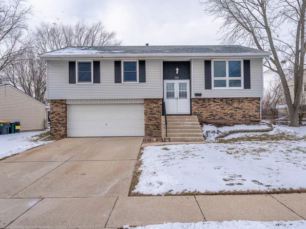 308 Evans Ct, Streamwood, IL 60107