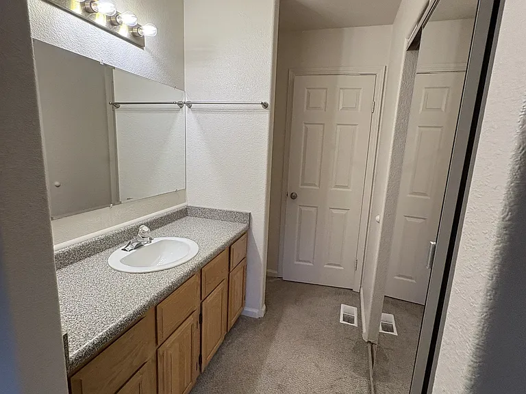 1748 Mount Olive Dr — Photo 14