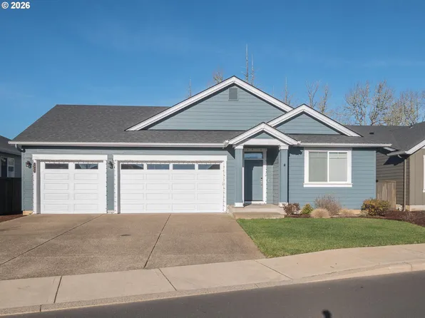 1643 N Broadway St, Estacada, OR 97023