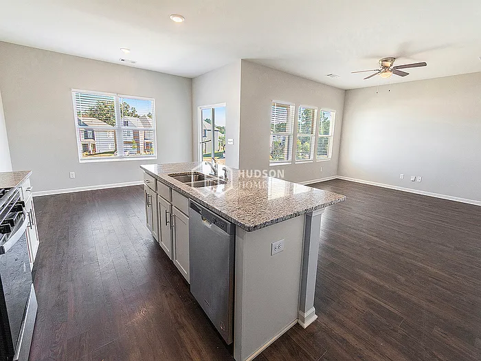 301 Chelsea Park Rd — Photo 11