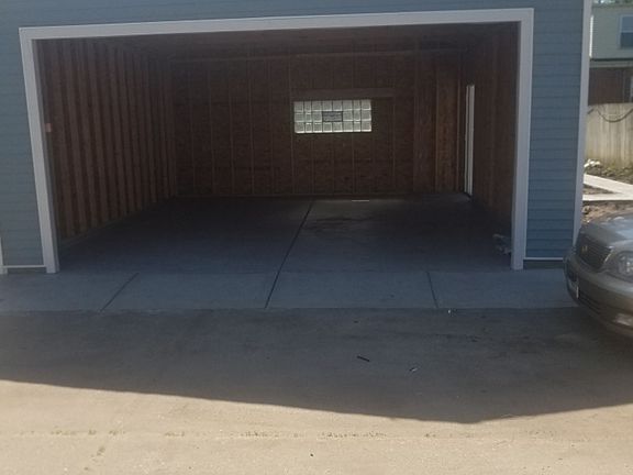 3rd image of 10623 S Parnell Ave