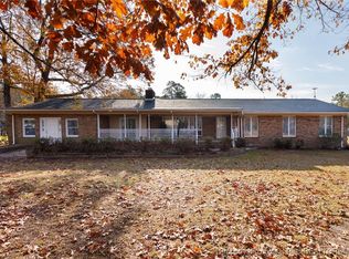 2714 Bethel Baptist Rd, Spring Lake, NC 28390