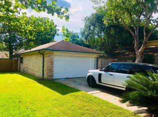 16818 Rippling Mill Dr, Sugar Land, TX 77498