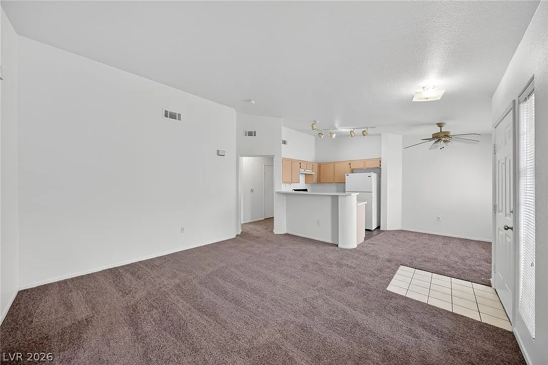 2 bed, 2.0 bath, 968 sqft, $1,340 — Photo 3