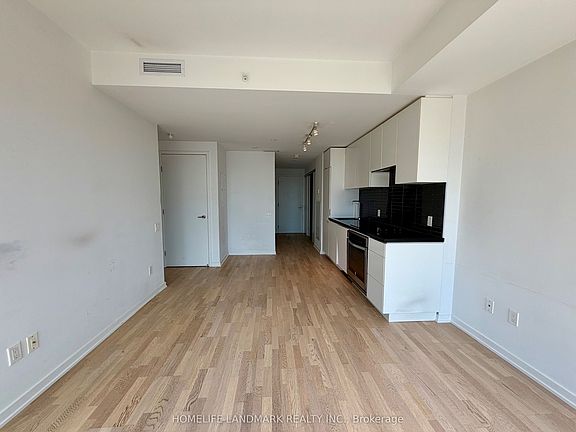 5th image of 60 Colborne St #1703