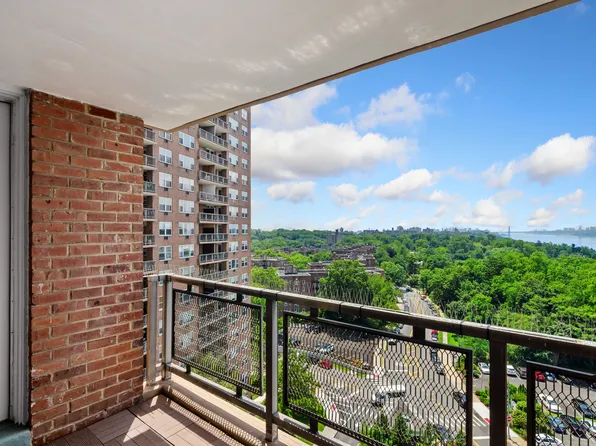 5700 Arlington Avenue image 9 of 37