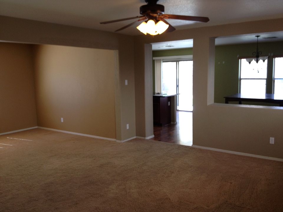 1st image of 40270 W Helen Ct