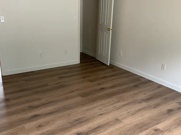 4886 Thrush Ln, West Richland, WA 99353