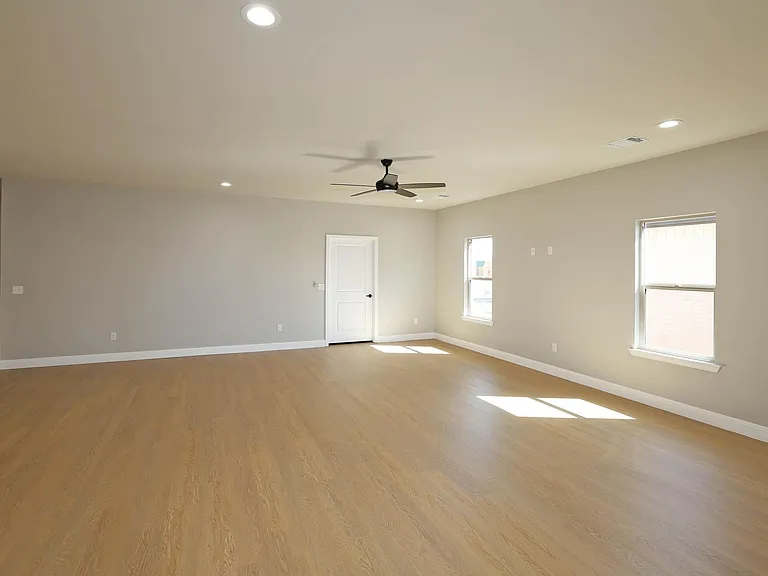 4709 Scotty Dr — Photo 6
