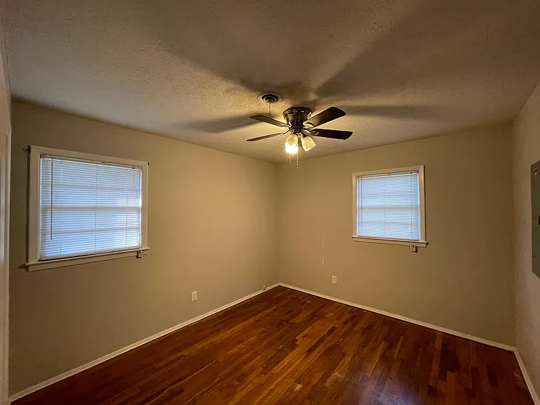 3635 Belair Rd — Photo 6