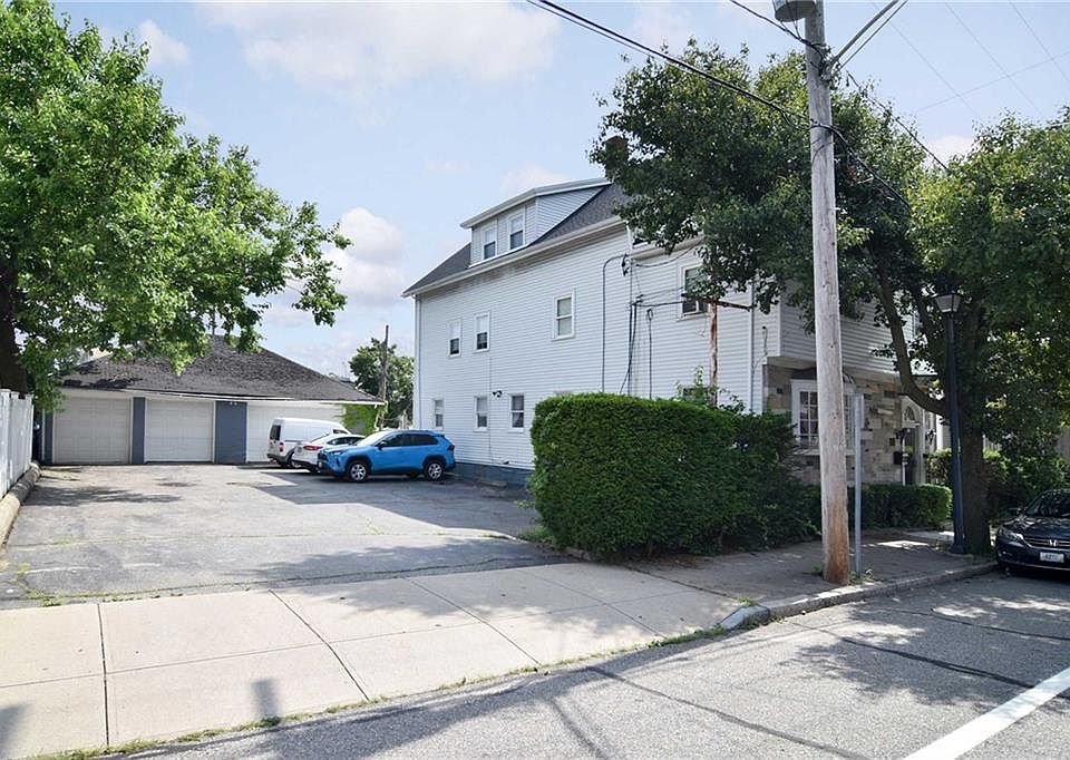 2nd image of 254 Warren Ave